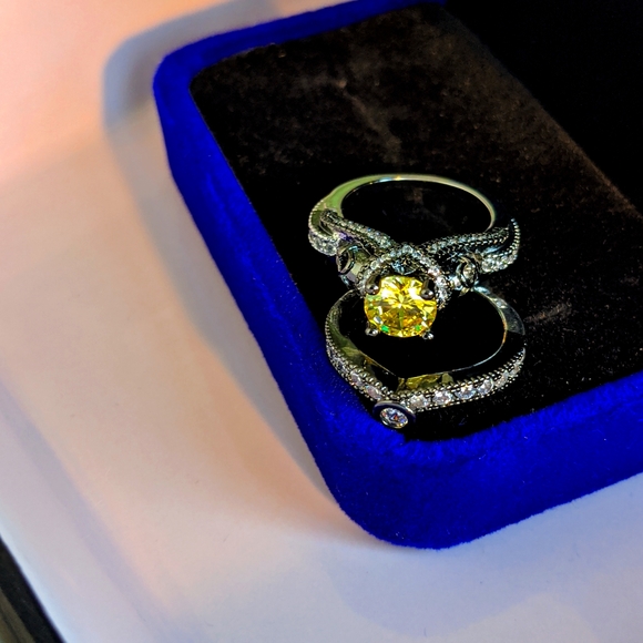 Skull Engagement Ring Set Size 5 - Picture 12 of 12